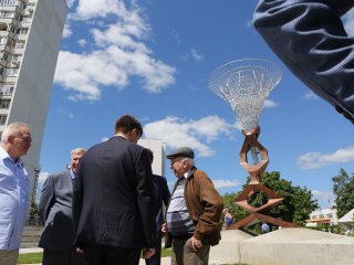 Открытие скульптуры "Сингулярность" в Черноголовке. Фото: Ольга Мерзлякова