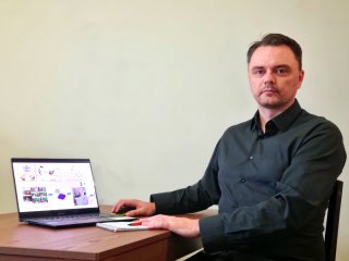 Руководитель проекта Андрей Кистанов за работой. Источник - Андрей Кистанов