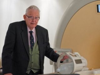 Ушел из жизни изобретатель МРТ, сэр Питер Мэнсфилд