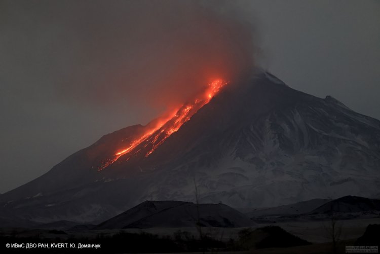 Вулкан Безымянный на Камчатке. Фото: Ю. Демянчук. ИВиС ДВО РАН, KVERT