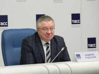 Председатель СПбО РАН А.И. Рудской выступил на пресс–конференции в ТАСС. Фото: Ольга Мерзлякова / "Научная Россия"