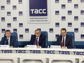 Пресс-конференция в ТАСС, посвященная встрече глав академий наук стран БРИКС. Фото: Елена Либрик / «Научная Россия»