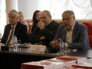 Глазьев: эмиссия без инфляции спасет…