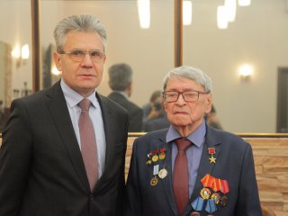 Академик с термоядерной энергетикой