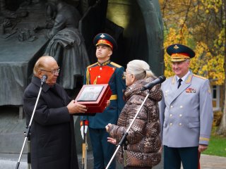 Торжественное открытие скульптурной композиции…