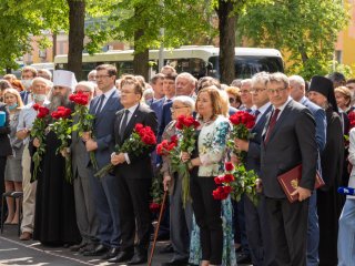 В Сарове открыт памятник Андрею Сахарову…