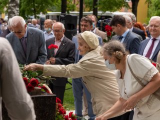 В Сарове открыт памятник Андрею Сахарову…