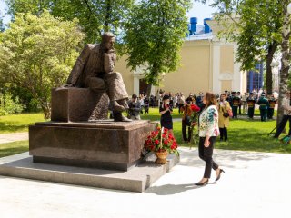 В Сарове открыт памятник Андрею Сахарову…