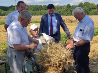 Рекордные урожаи. Фото: Виктор Штырхунов и Евгений Попов / ФИЦ «Немчиновка»