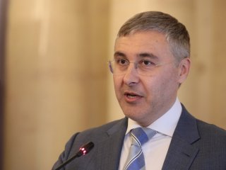 Валерий Фальков выступил на общем собрании РАН…