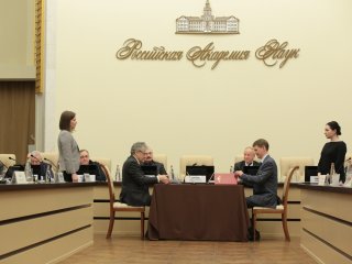 Заседание президиума РАН 15.03.2022. Фото: Николай Малахин, Ольга Мерзлякова / Научная Россия