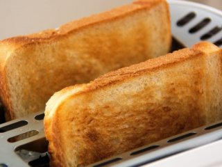 Пережаренные тосты содержат канцерогены