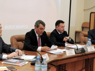 Совещание полпредов президента РФ в Сибирском и Уральском федеральных округах 