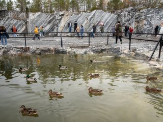 Царство мрамора. Ученые КарНЦ РАН ─ о единственном в России парке горного дела «Рускеала». Фото: Николай Мохначев / «Научная Россия»