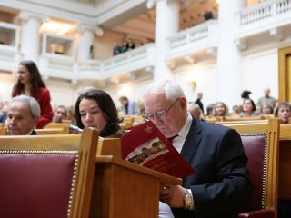 Торжественное заседание ученого совета Санкт-Петербургского Гуманитарного университета профсоюзов. Прямая трансляция