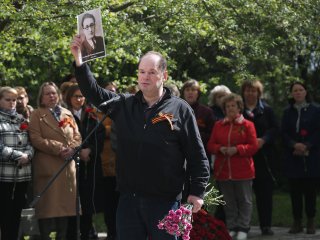 Торжественный митинг, посвященный Дню Победы в РАН   Фото: Александр Бурмистров / «Научная Россия»