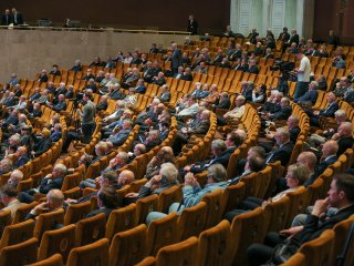 Во второй день общего собрания членова РАН прошло вручение золотых медалей РАН  имени выдающихся ученых за 2022 г.  Фото: Александр Бурмистров / «Научная Россия»