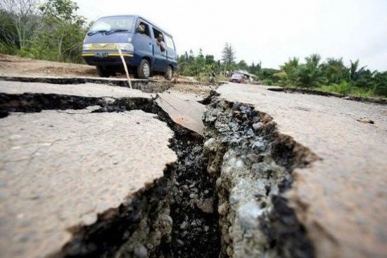 Твиттер помогает во время землетрясений