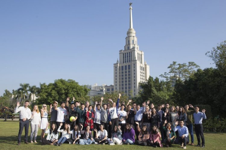 В 2019 году в совместном российско-китайском университете МГУ-ППИ в Шэньчжэне открывается новая программа бакалавриата по биологии