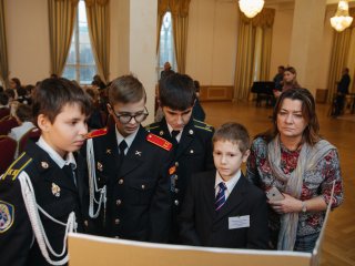 Научно-просветительский проект «Дети-детям» в ГГМ РАН. Фото: Николай Мохначев / «Научная Россия»