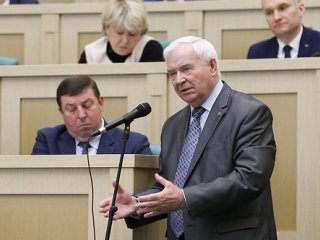 RAS academician Y. F. Lachuga at Federation Council: on the Need for Restoring the Government Prize. Photo: Press service of the Russian Federation Council