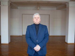 Сергей Артурович Недоспасов, заведующий лабораторией молекулярных механизмов иммунитета Института молекулярной биологии им. В.А. Энгельгардта РАН, профессор Научно-технологического университета «Сириус» и МГУ им. М.В. Ломоносова